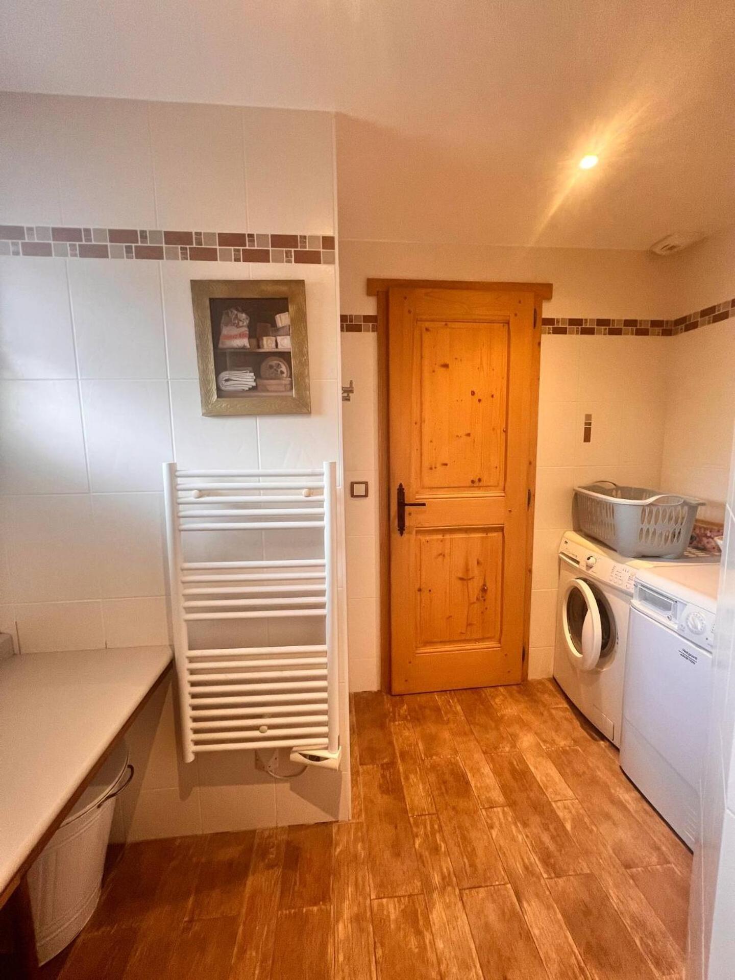 Charming Family Chalet For 8 People, With Private Hot Tub Les Clefs Kültér fotó