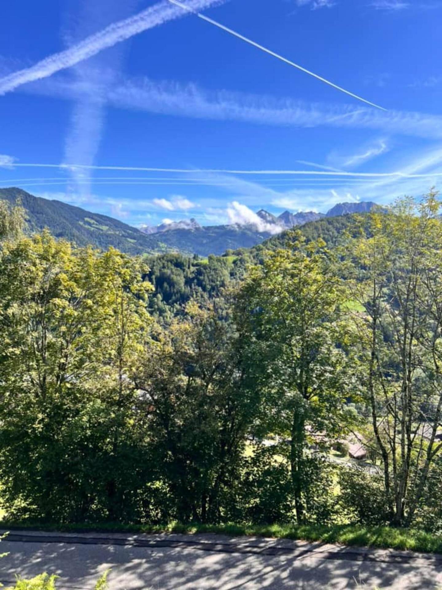 Charming Family Chalet For 8 People, With Private Hot Tub Les Clefs Kültér fotó